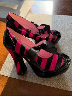 Funtaisma black and pink striped 3.5 inch heels